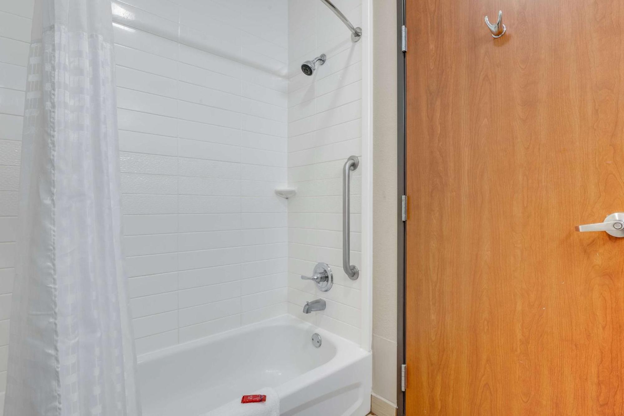Surestay Plus Hotel By Best Western Owasso Tulsa North Екстериор снимка