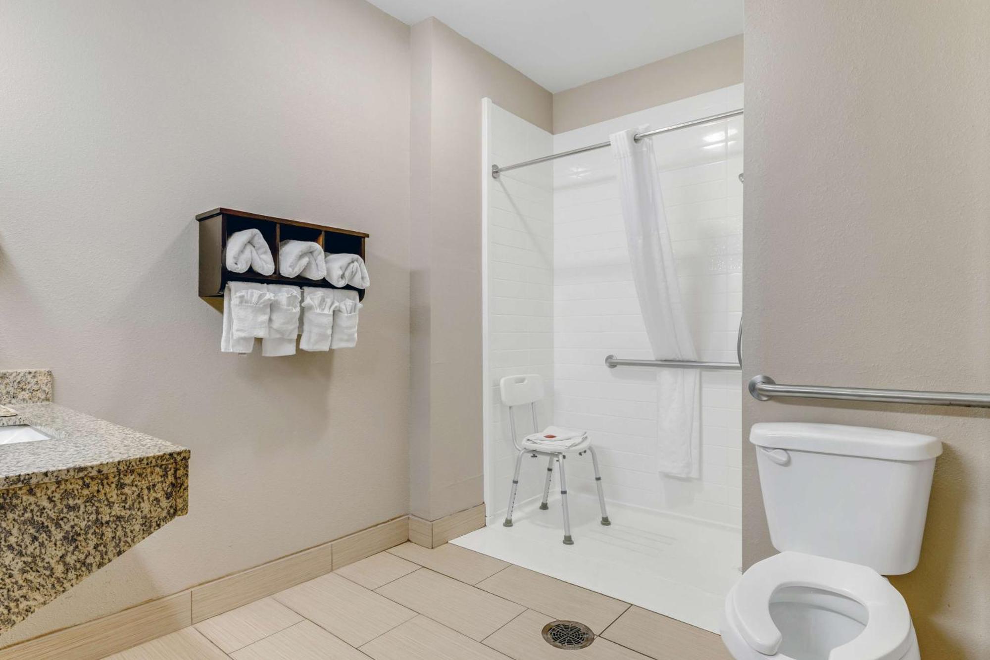 Surestay Plus Hotel By Best Western Owasso Tulsa North Екстериор снимка