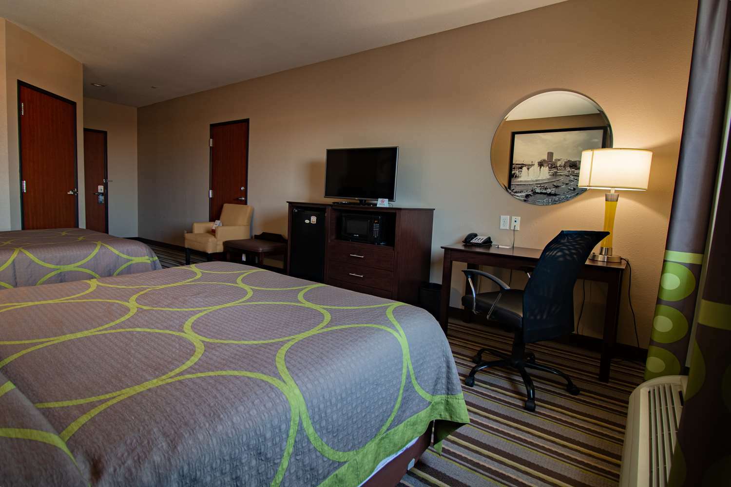 Surestay Plus Hotel By Best Western Owasso Tulsa North Стая снимка